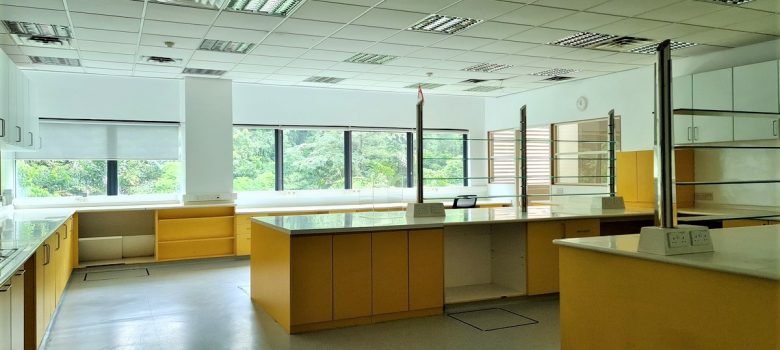 large fitted lab office space for rent